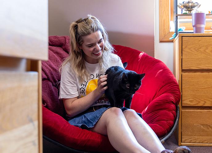 Student with service cat